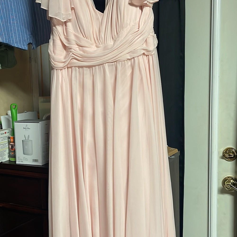 Elegant Pink Gown with Ruffled Sleeves